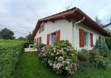 Gîte pour 5 personnes, avec terrasse et jardin en Pyrénées-Atlantiques