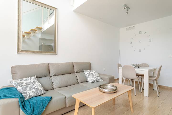 Casa de vacaciones 'Bungalow Martina para 6 personas' con piscina compartida, Wi-Fi y aire acondicionado in Santa Pola, Costa Blanca