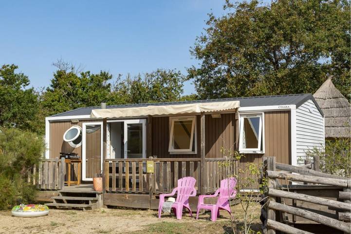 Camping für 6 Personen, mit Terrasse und Pool sowie Garten, mit Haustier in Soulac-sur-Mer