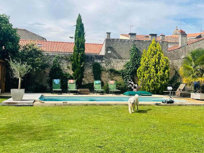 Location de vacances pour 8 personnes, avec jardin et piscine, animaux acceptés à Luçon - 2