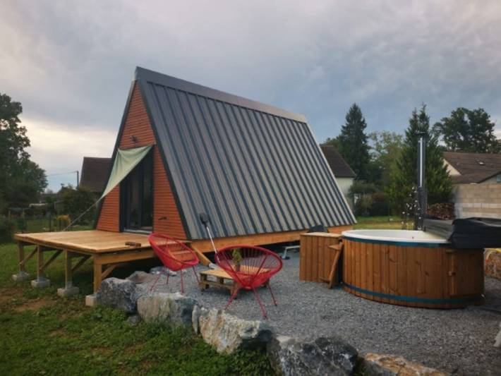 Chalet pour 2 personnes, avec jardin et jacuzzi