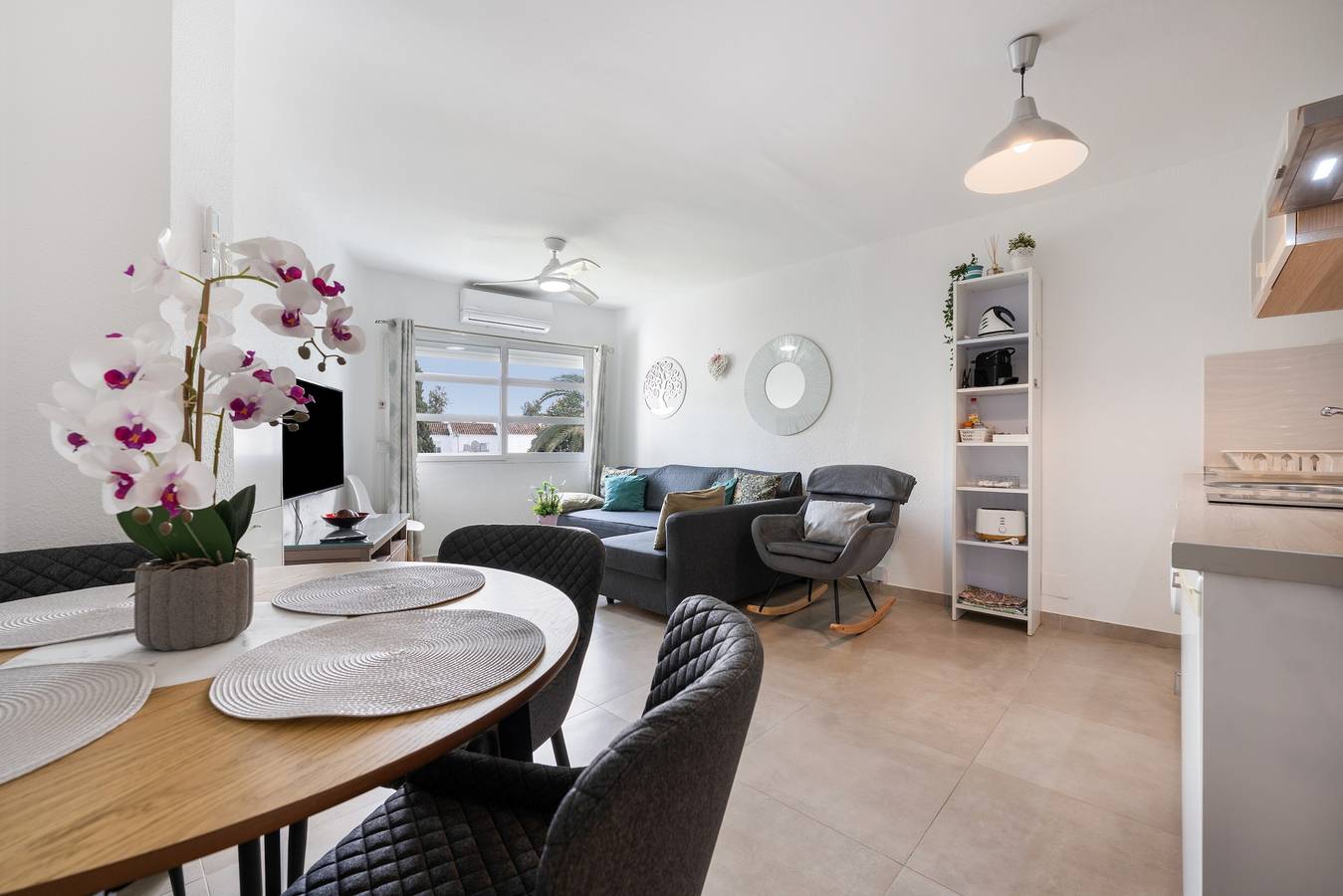 Entire apartment, Apartment 'Mijas Golf Hoyo 16' with Lake View, Wi-Fi and Air Conditioning in Mijas Golf, Mijas