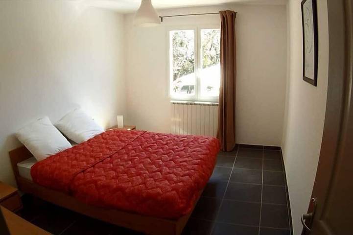 Location de vacances pour 8 personnes, avec terrasse et jardin, animaux acceptés à Orgnac-l'Aven - 3