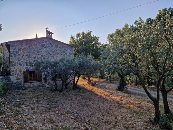 Gîte pour 8 personnes, avec piscine à Bargemon