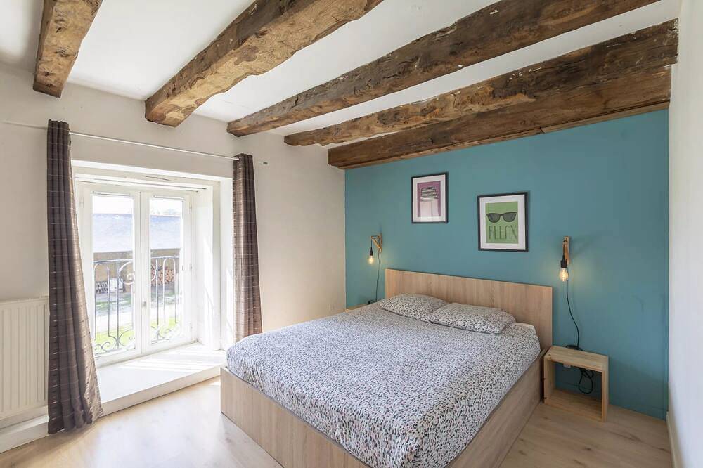 Maison 315m², Rennes, 15 personnes, piscine chauffée in Pacé, Région de Rennes