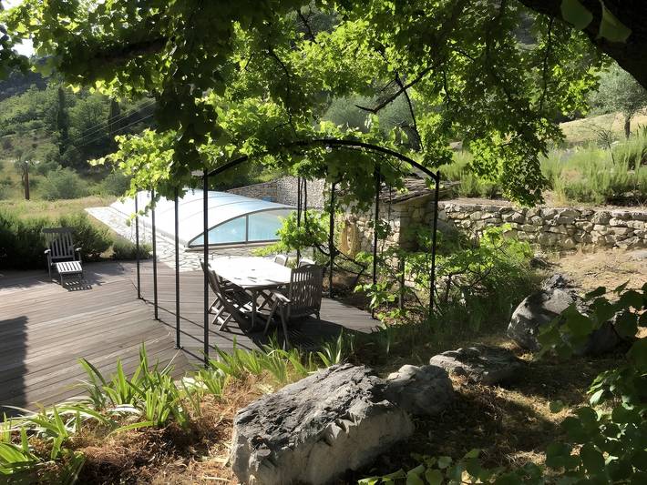 Location de vacances pour 6 personnes, avec jardin à Sainte-Euphémie-sur-Ouvèze