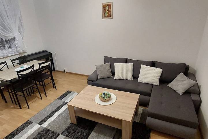 Ganze Wohnung, Cosy apartment, free parking, hudge kids playground, peaceful area. Welcome;). in Deutschendorf, Low Tatras