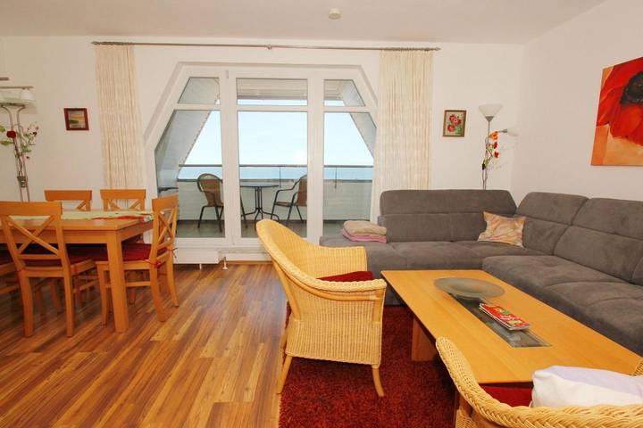 Apartamento entero, Hafennahe Ferienwohnung mit Balkon und Meerblick - Hafenhäuser Wiek 17 in Wiek, Rügen