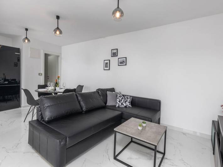Ferienwohnung für 4 Personen, mit Pool und Terrasse sowie Sauna in Opatija Riviera