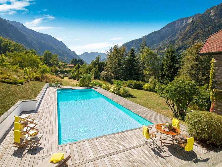 Location de vacances pour 12 personnes, avec sauna et jardin ainsi que piscine et jacuzzi à Le Petit-Bornand-les-Glières - 3