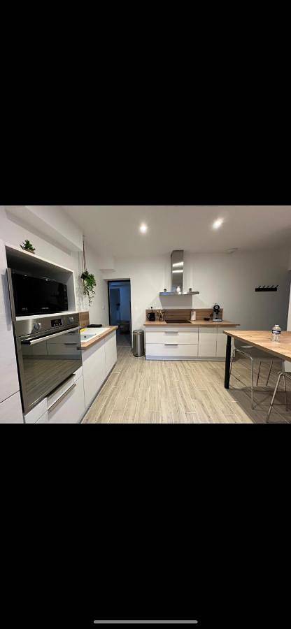 Appartement entier, Two-Bedroom House in Hénin-Beaumont, Région de Lens