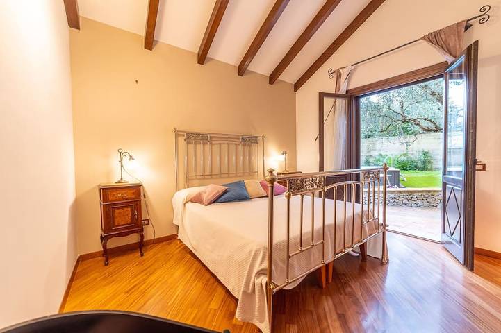 Villa pour 8 personnes, avec balcon ainsi que jacuzzi et jardin à Carini - 3