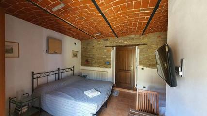 Gîte pour 3 personnes, avec balcon à Monastero Bormida