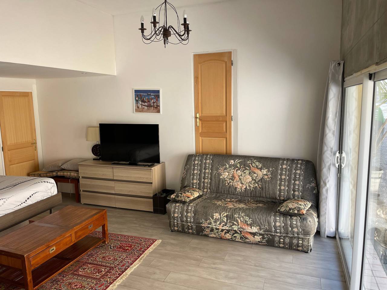 Villa 'Loft 45m2 Piscine' with Mountain View, Wi-Fi and Air Conditioning in Carqueiranne, Mediterranean Coast (France)