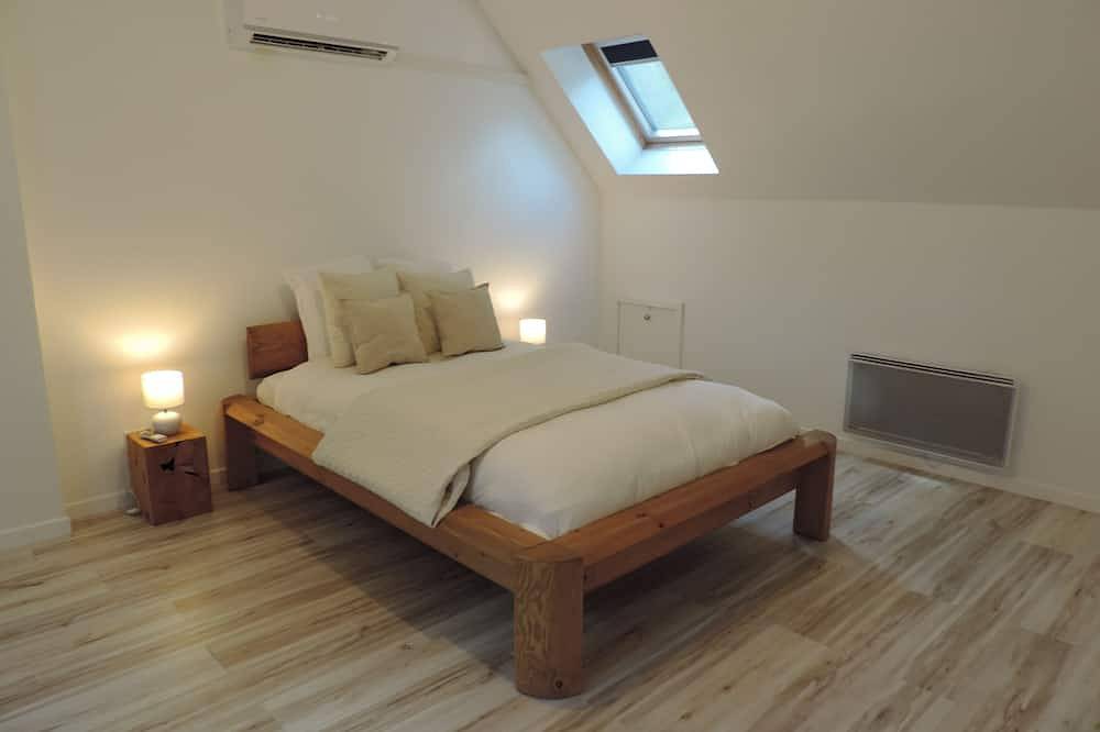 Domaine de la Brionnerie - New house with swimming pool in a wooded area in Sommecaise, Auxerre und Umgebung
