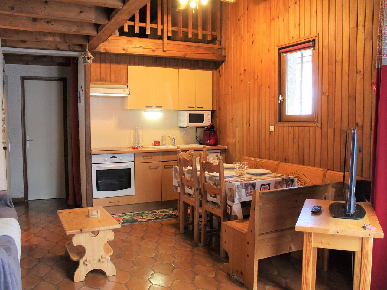 Ganze Wohnung, Appartement mit Mezzanin für 7 Personen im Zentrum von Vars Les Claux in Vars, Briançon und Umgebung