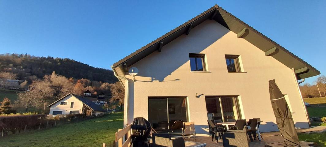 Gîte pour 6 personnes, avec jardin à Theys - 2