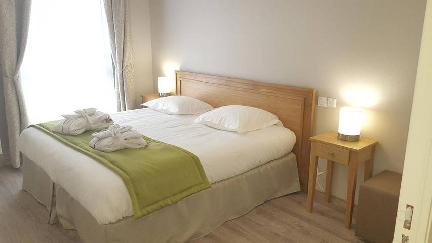 Appart’hôtel pour 3 personnes, avec jardin ainsi que sauna et piscine