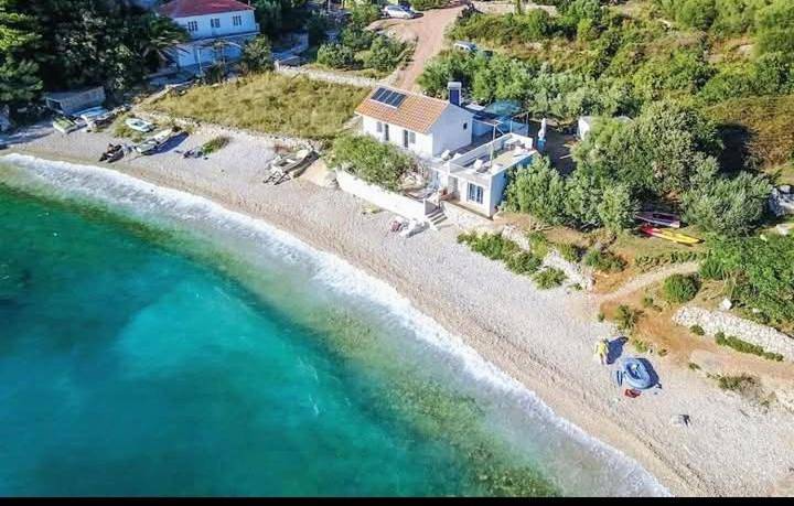 Secluded getaway tiny home - Skozanje bay, island Hvar in Gdinj, Hvar