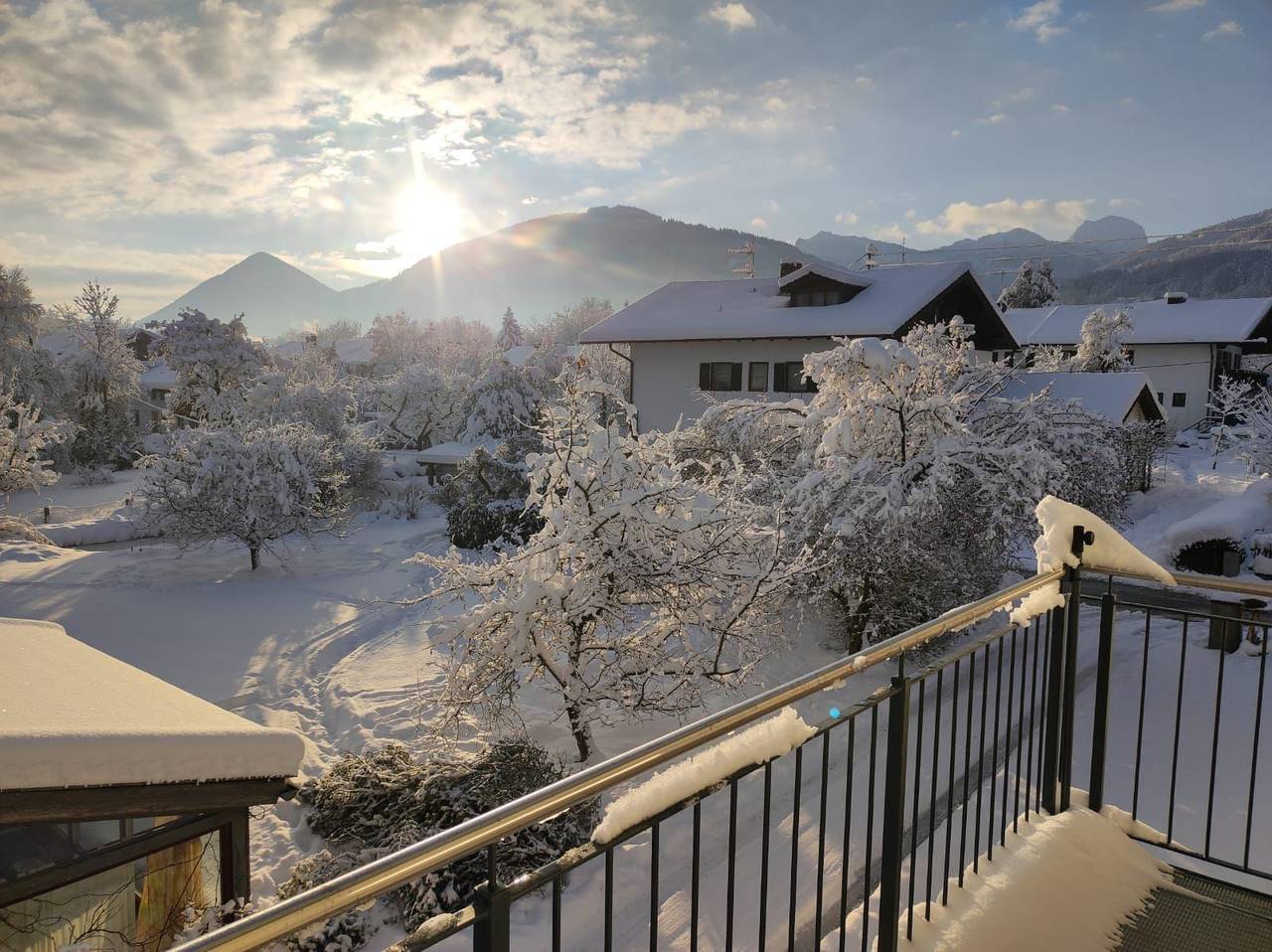 Ganze Ferienwohnung, Ferienwohnung Morgensonne - Ferienwohnung 25qm, mit Balkon und separaten Schlafzimmer in Bad Feilnbach, Alpenland Tegernsee Schliersee