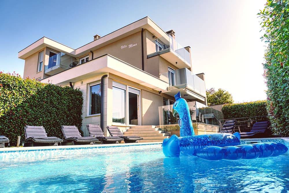 **** 4 star Villa Mima pool sea view air conditioning 5 bedrooms 6 bathrooms **** in Marčana, Južna obala Istre