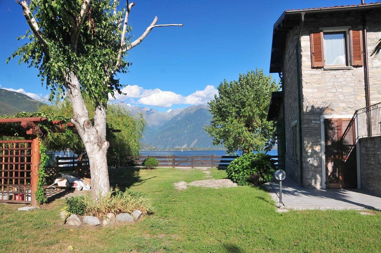Villa Carolina in Arbosto, Domaso