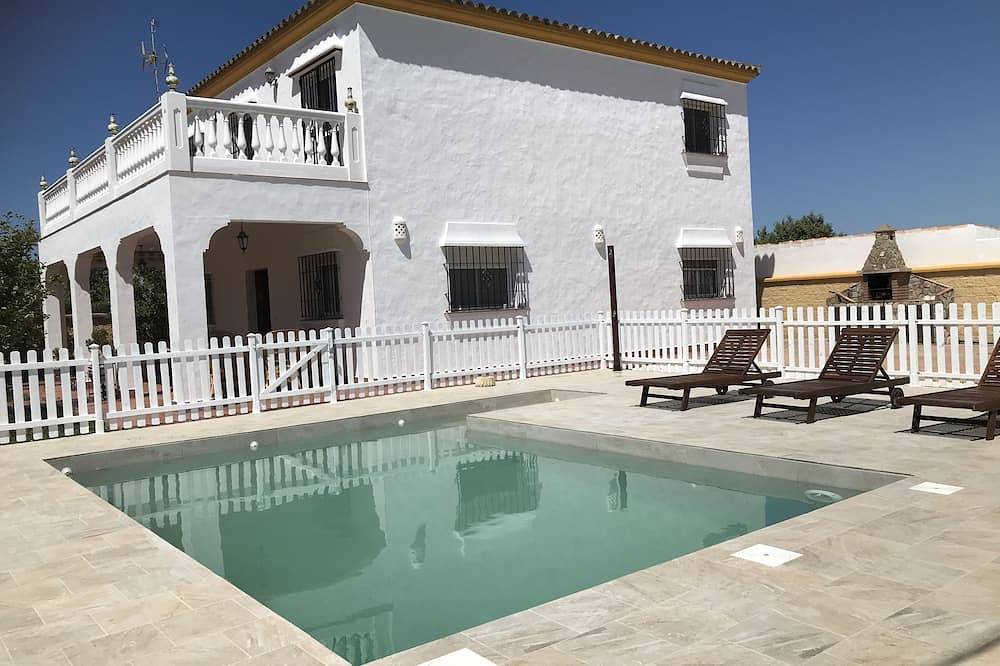 La Buganbilia. Ideal para unas buenas vacaciones in La Fontanilla, Conil de la Frontera