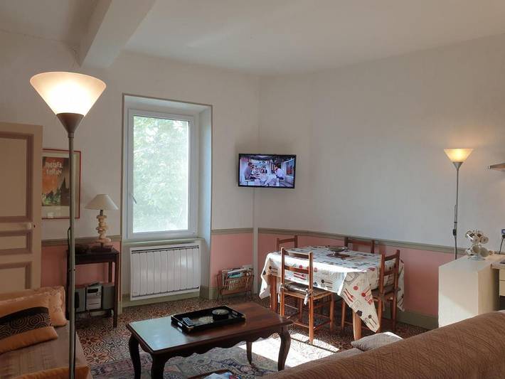 Gîte pour 2 personnes, avec piscine ainsi que vue et jardin à Azillanet - 3