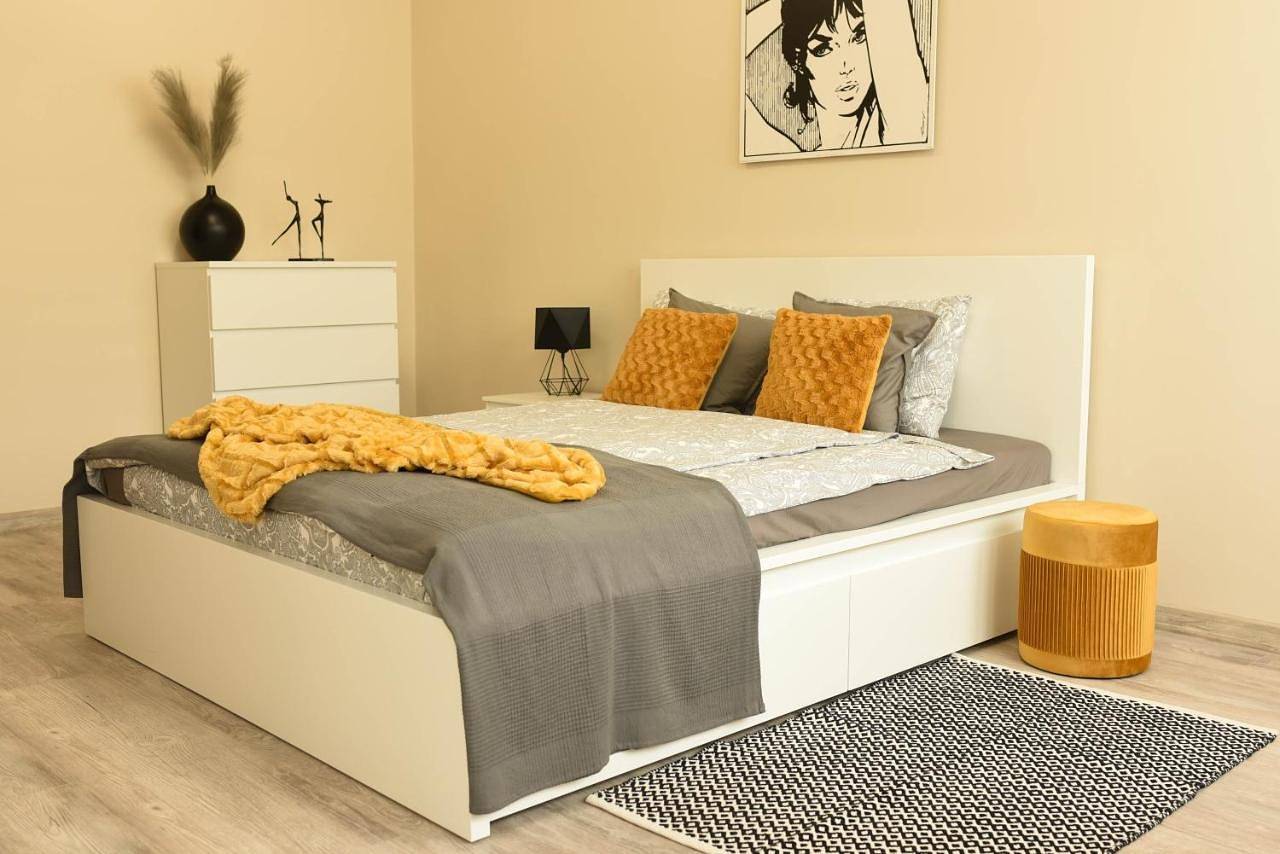 Cały apartament, One-Bedroom Apartment in Dzierżoniów, Sudety (Polska)