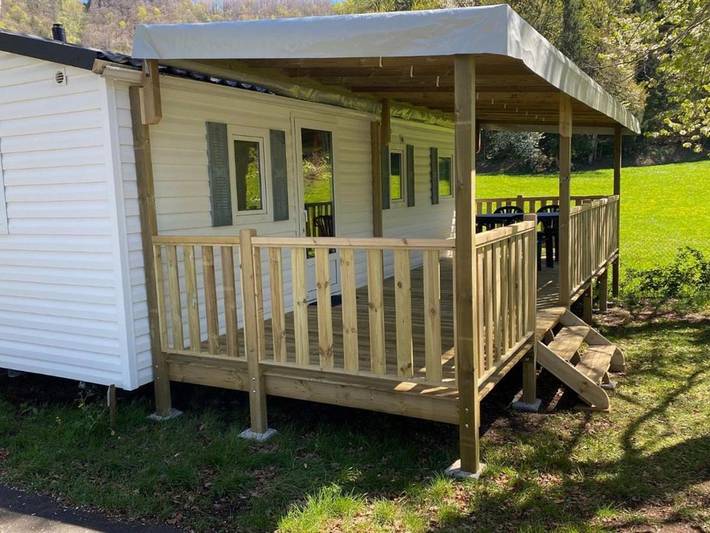 Camping pour 4 personnes, avec Terrasse et Piscine