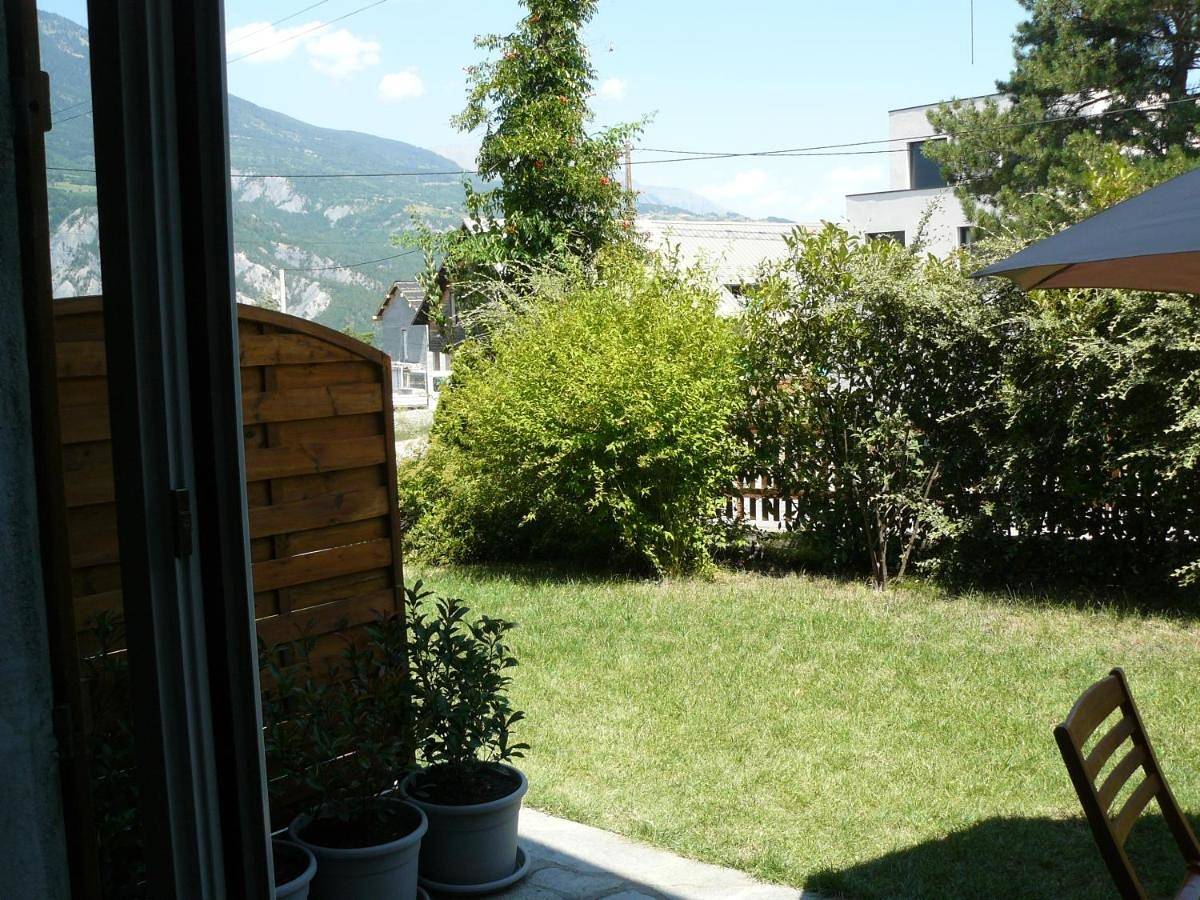 Appartement entier, One-Bedroom Apartment in Crots, Parc national des Écrins