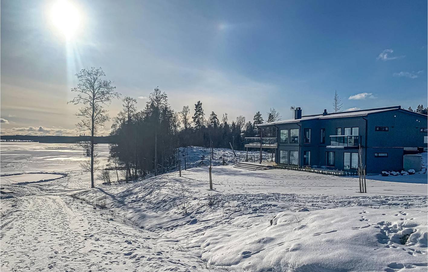 Ferienhaus für 8 Personen mit Terrasse in Linnesjön