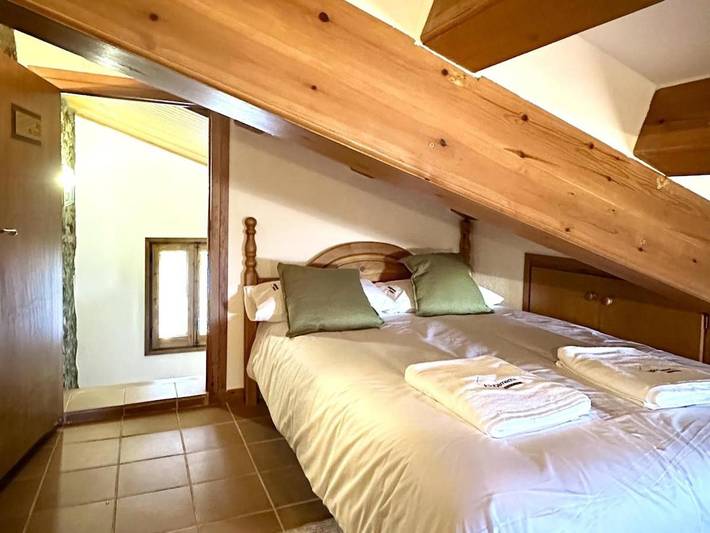 Casa rural para 12 personas, con terraza y vistas, Se admiten mascotas en Alto Urgel - 4