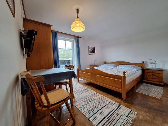 Haus Oberfeichtner - Doppelzimmer 3 mit Etagen-Wc in Mitterbach am Erlaufsee, Mostviertel