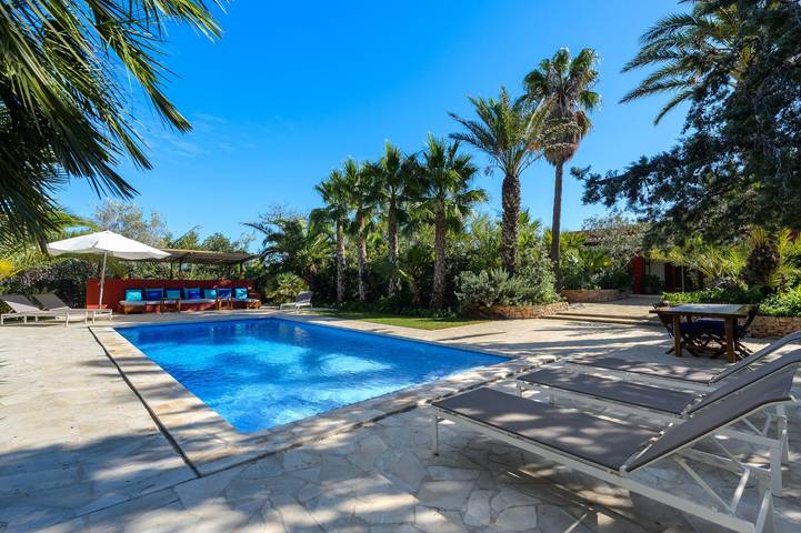 Prachtige villa La Vila met zwembad, tuin, terrassen en airconditioning in San José (Ibiza), Sant Josep de sa Talaia