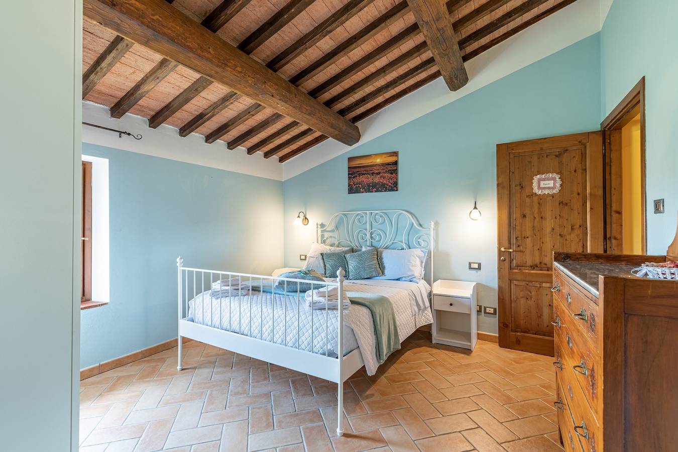 'Papavero' Room with Mountain View, Shared Pool and Wi-Fi in Chianciano Terme, Siena Province