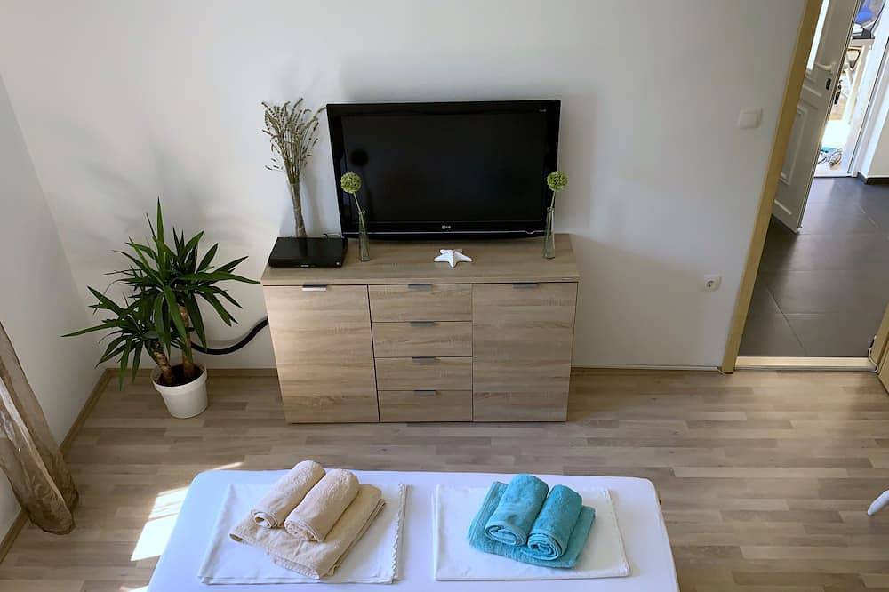 45qm Bungalow 2 Zimmer Klima 2xtv Waschmaschine in Drage, Zadar