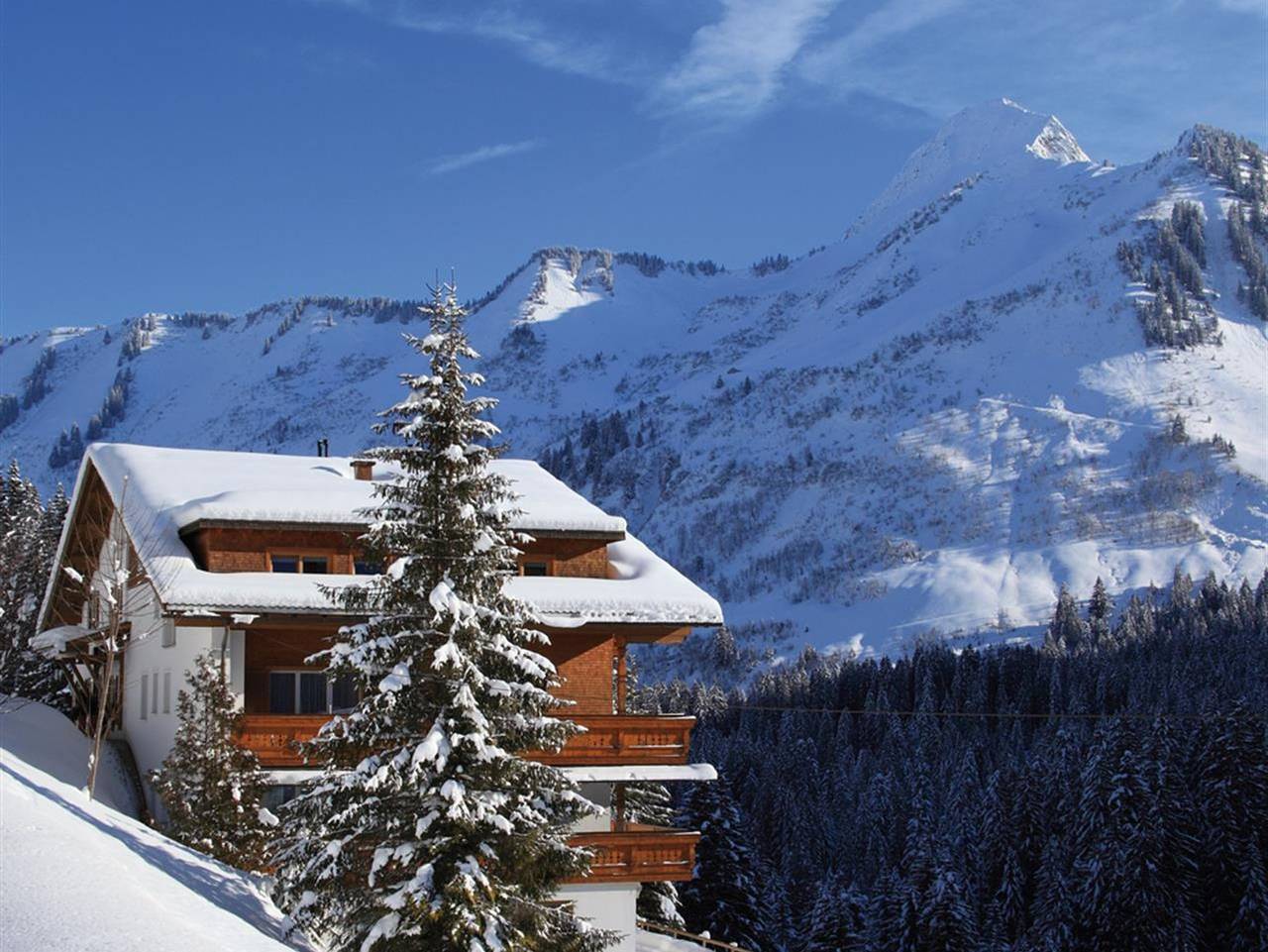 Hotel Sonnalpen - Vierbettzimmer, Dusche, Wc in Damüls, Bregenzerwald
