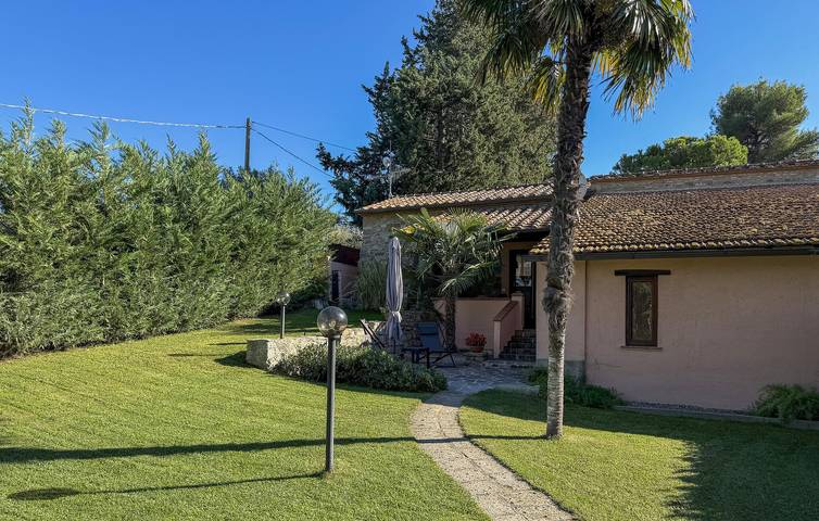 90sqm Apt avec AC, Parking, Piscine & Internet, Scarlino 1km in Scarlino, Province de Grosseto