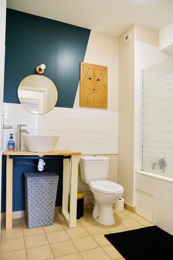 Appartement entier, Studio Jean Moulin in Le Péage-de-Roussillon, Région de Vienne