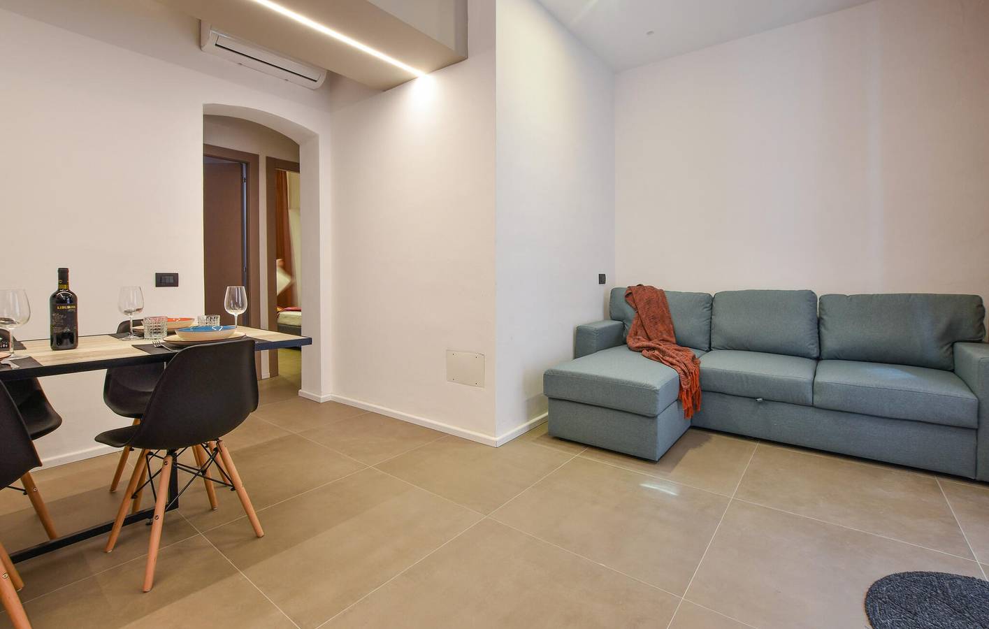 Geheel vakantieappartement, Gezellig Appartement 300m van Kust, WiFi, Parkeerplaats in Trappeto, Provincie Palermo