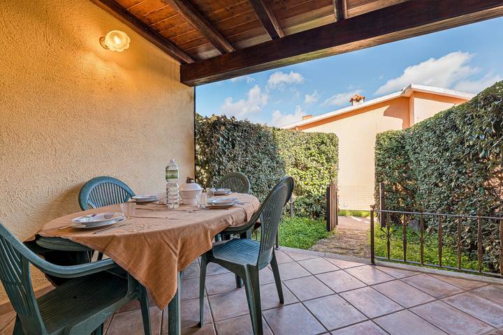 Holiday Home 'Villetta Lu Lioni' with Private Terrace, Private Garden and Air Conditioning in Lu Lioni, San Teodoro