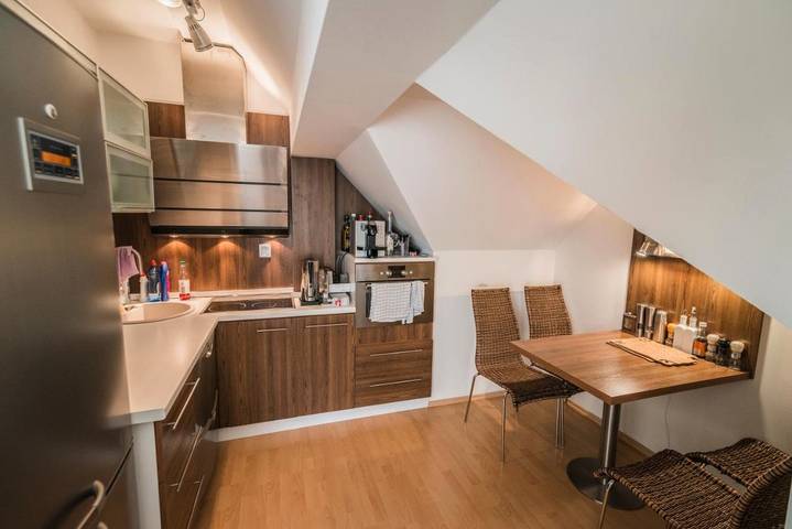 Ferienwohnung für 8 Personen, mit Balkon und Seeblick in Spindlermühle - 3