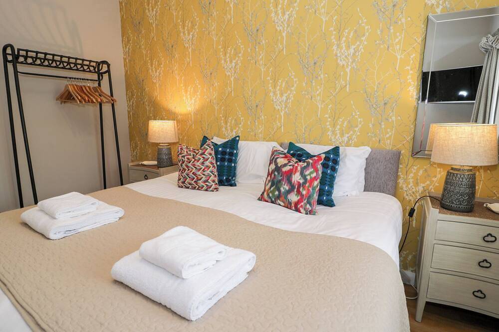 Pengwern Bach, pet friendly, luxury holiday cottage in Llanrwst in Llanrwst, Snowdonia