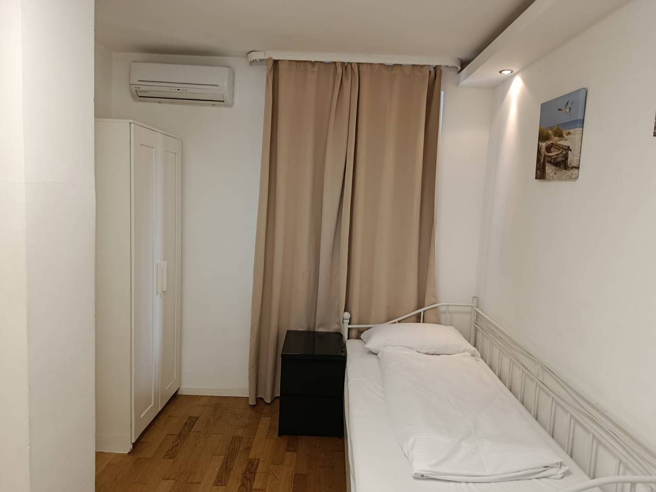 Geheel appartement, Appartement 'Aldars 6' met balkon, wifi en airconditioning in München Ludwigsvorstadt, München