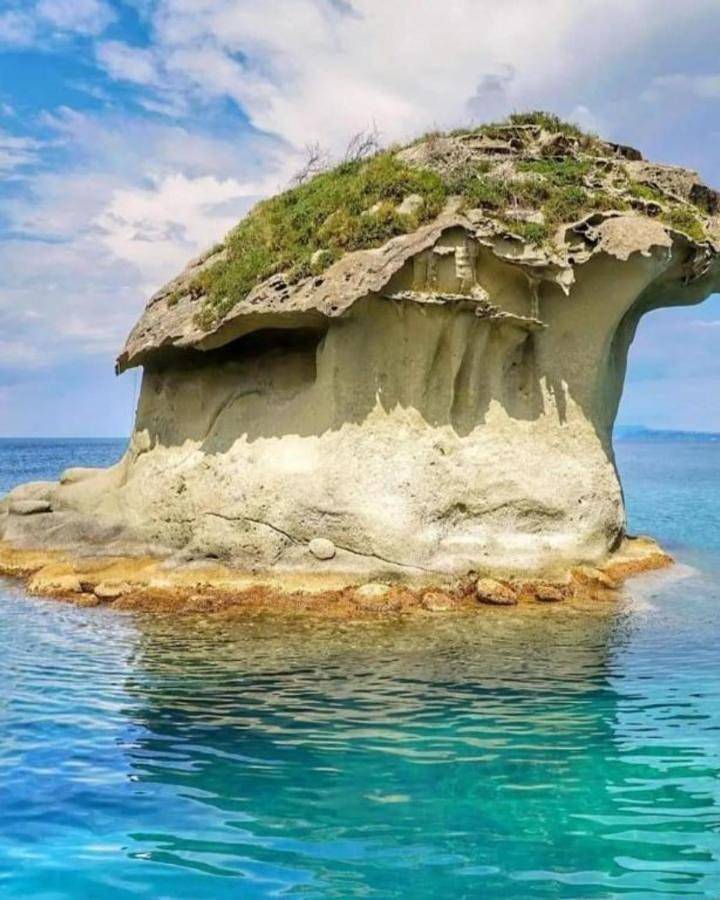Il Fungo di Lacco in Lacco Ameno, Ischia