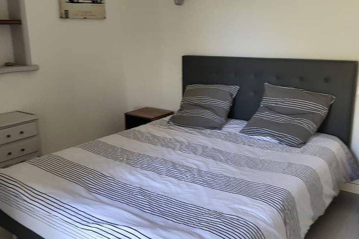 Location de vacances pour 7 personnes, avec jardin ainsi que piscine et terrasse à Saint-Cézaire-sur-Siagne - 2