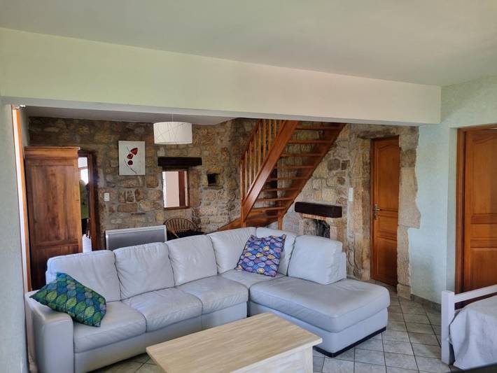 Location de vacances pour 8 personnes, animaux acceptés à Ailhon - 3