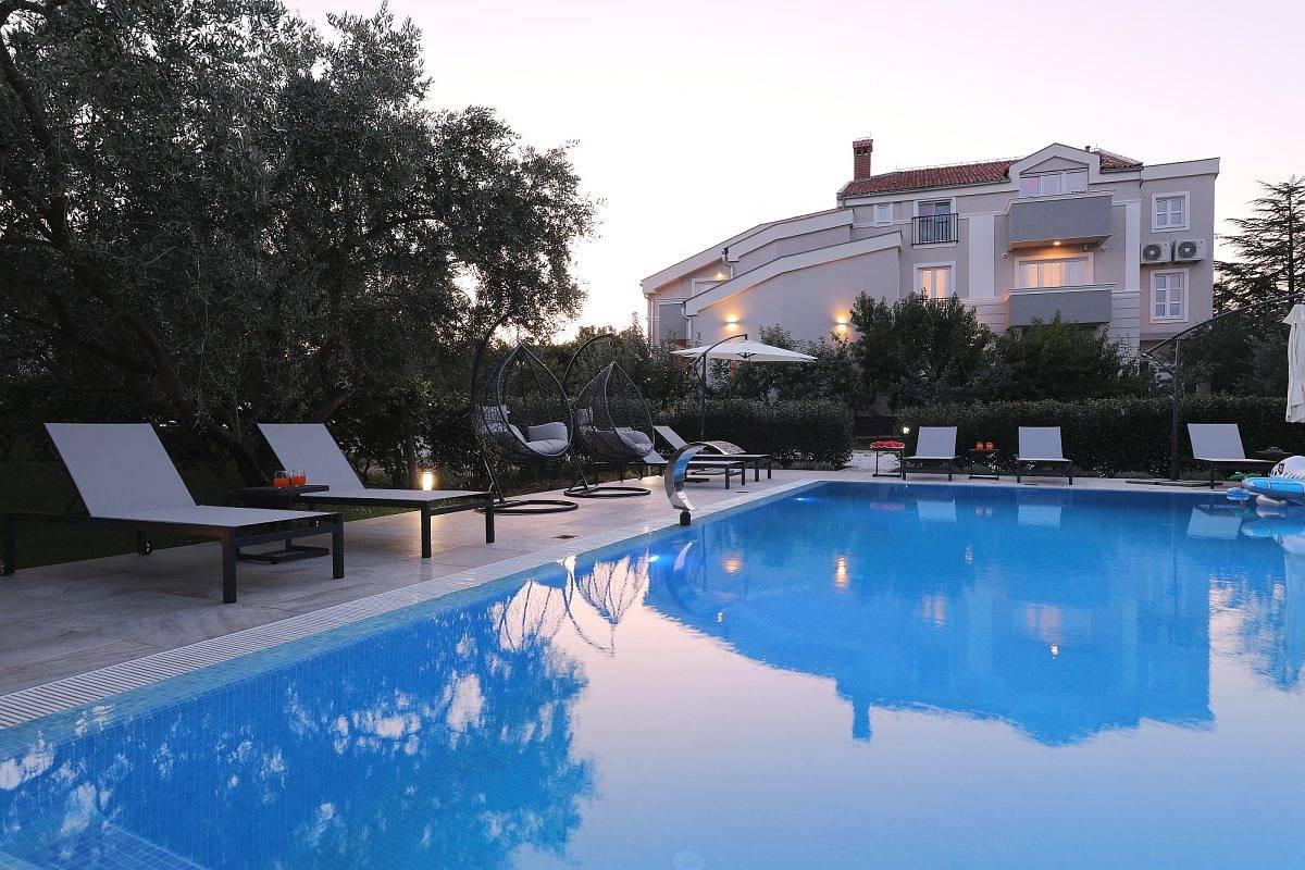 Komfortables Haus mit Terrasse Sikovo, Biograd K-23718 in Općina Sveti Filip i Jakov, Zadar