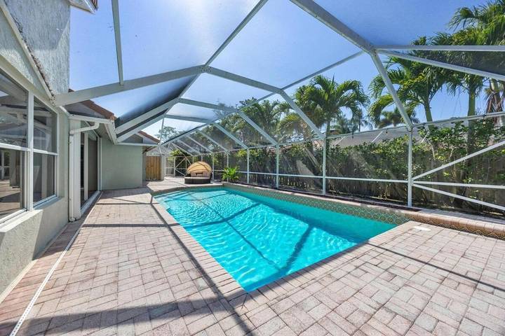 Apartamento de vacaciones para 8 personas, con piscina además de jacuzzi y jardín - 1